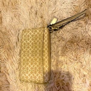 Coach wristlet purse for women